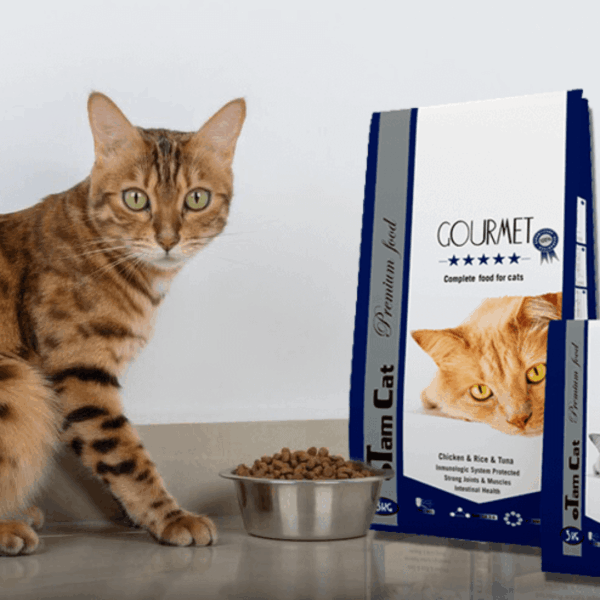 Chat pour les croquettes tamcat gourmet Carasco Pet Food